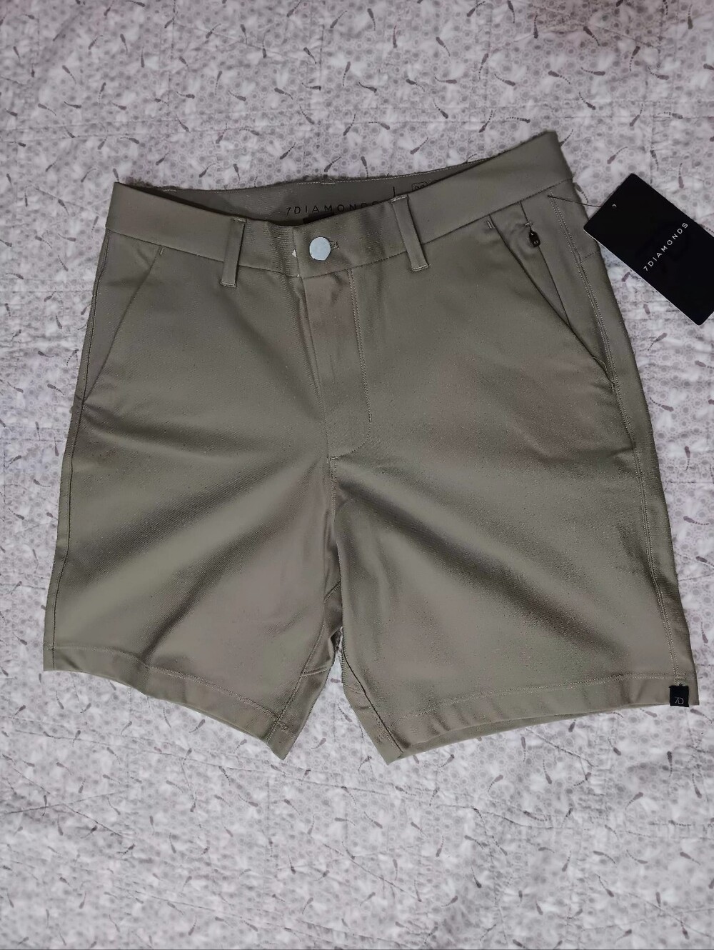 7 Dimonds  Performance Shorts
